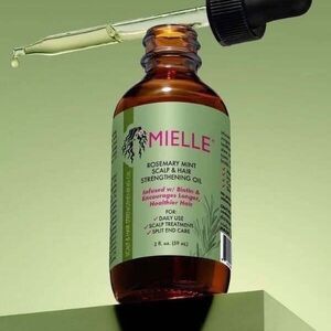 Mielle Rosemary Mint Hair Oil - Green